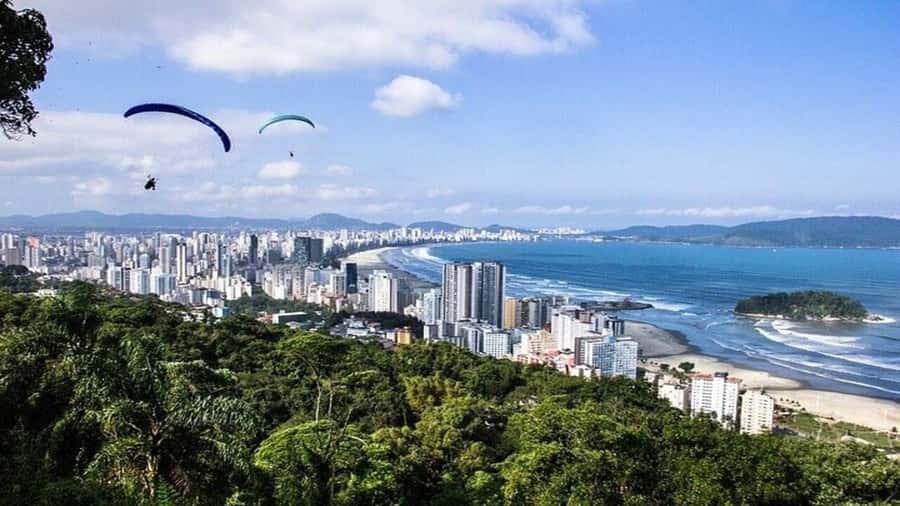 10-hour beach tour Santos: Shared with Tickets & Lunch - The Pelé Museum and Brazil’s football legend