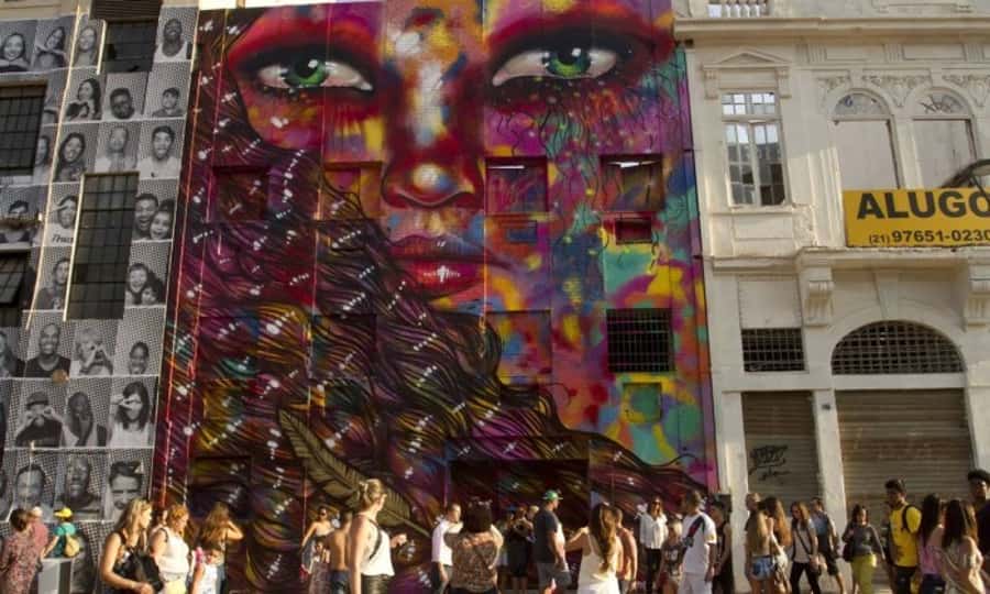 3-Hour Urban Arts Walking Tour - The guide’s role in reading the walls