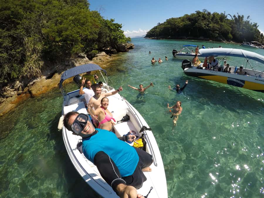 Angra dos Reis and Ilha Grande: Small-Group Fast-Boat Tour - The three-hour morning transfer from Rio