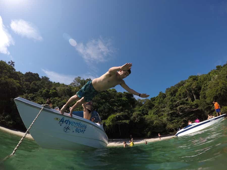 Angra dos Reis and Ilha Grande: Small-Group Fast-Boat Tour - Weather, crowds, and the pace of the day