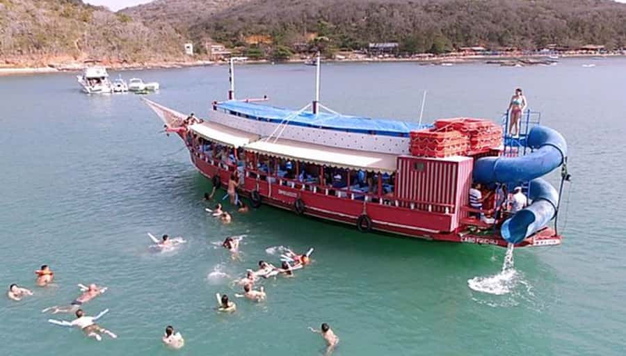 Armação dos Búzios: 3-Stop Schooner Boat Ride - Tartaruga and the last swim break