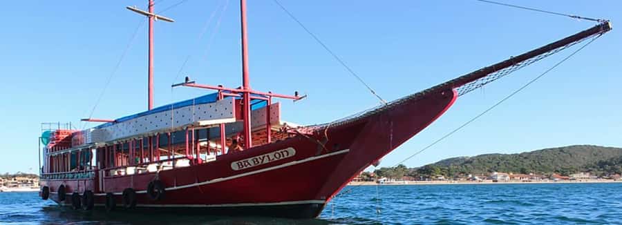 Armação dos Búzios: 3-Stop Schooner Boat Ride - The slide and children’s pool change the mood