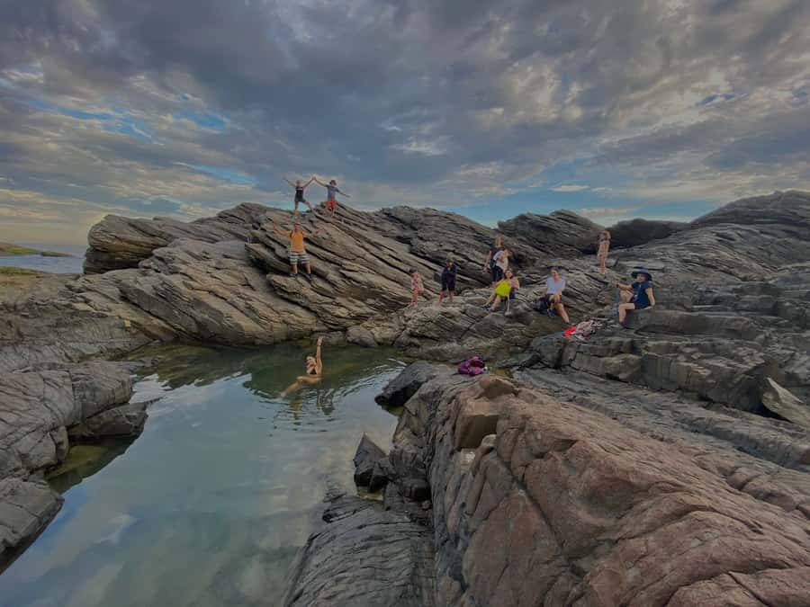 Armação dos Búzios: Walk Through the Natural Pools in Búzios - Should you book the Búzios natural pools walk?