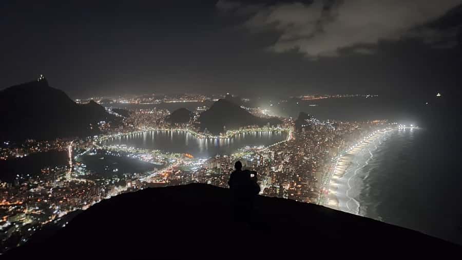 AVenturismo 2 Irmãos hill + Vidigal Favela - Why this route feels different from a standard Rio viewpoint