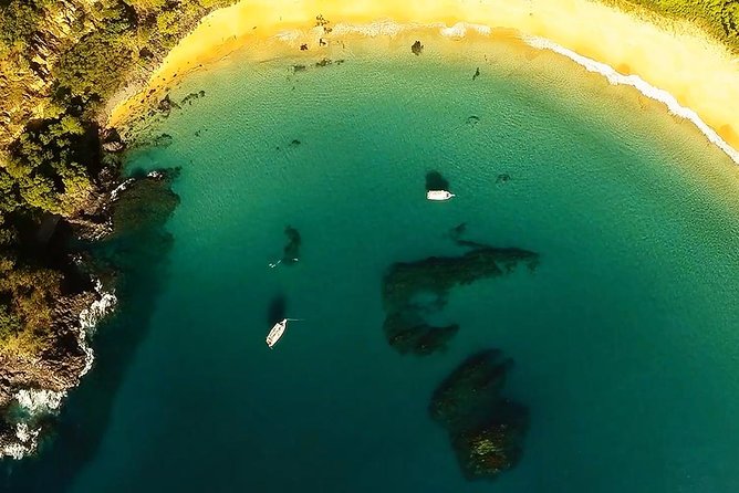 Baia do Sancho Boat Tour - Starting at Santo Antônio Port before the island heats up