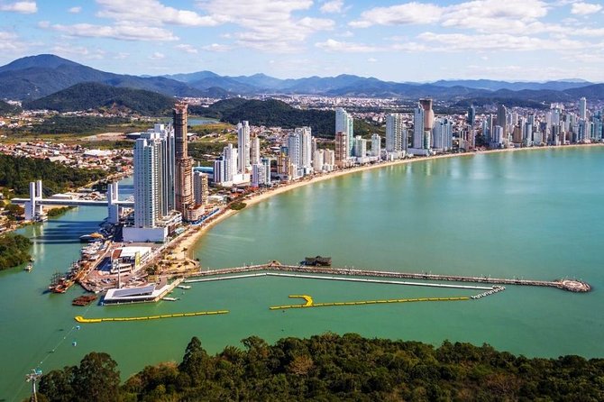 Balneário Camboriú, Unipraias and Laranjeiras - Exit Floripa - Laranjeiras Beach gives the schedule a welcome pause