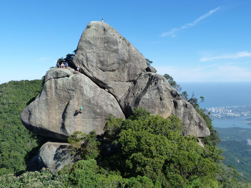Bico do Papagaio Guided Hiking Tour in the Tijuca Forest - Following the forest trails to 989 meters