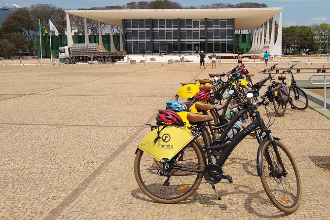 Bike Tour of the 4 Scales of Lucio - Parque da Cidade and Renato Russo Hall