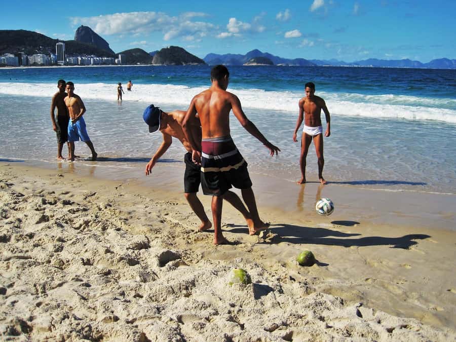 Bossa Nova and the Carioca life - Copacabana and Ipanema - Copacabana through Avenida Nossa Senhora de Copacabana
