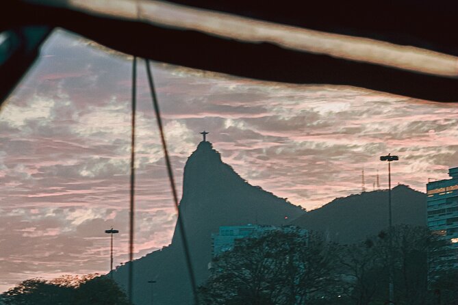 Brunch & Sunset Cruise with Capirinha in Rio - Three hours on Guanabara Bay