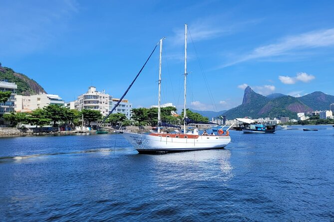 Brunch & Sunset Cruise with Capirinha in Rio - Sugarloaf and Rio’s coastal outline