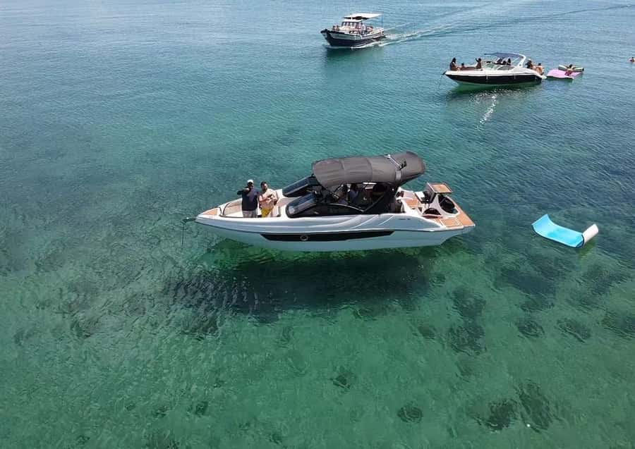 Búzios: Speedboat tour of 2 islands and 11 beaches - Ossos and Amores add quieter pauses