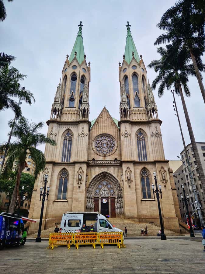 Companionship of a bilingual guide in São Paulo - A private outing with an inclusive point of view