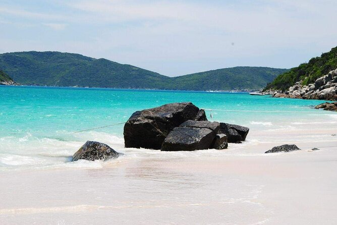 Day Tour to Arraial do Cabo from Rio - Boarding the schooner in Arraial do Cabo