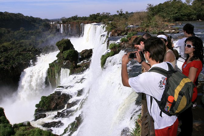 Day Trip to the Argentinian Side of Iguassu Falls from Foz do Iguaçu - How the guides affect the experience