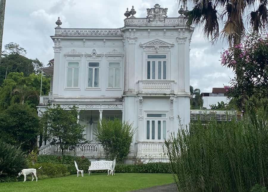 Explore Santa Teresa: Walking Tour - Guides, languages, and group style