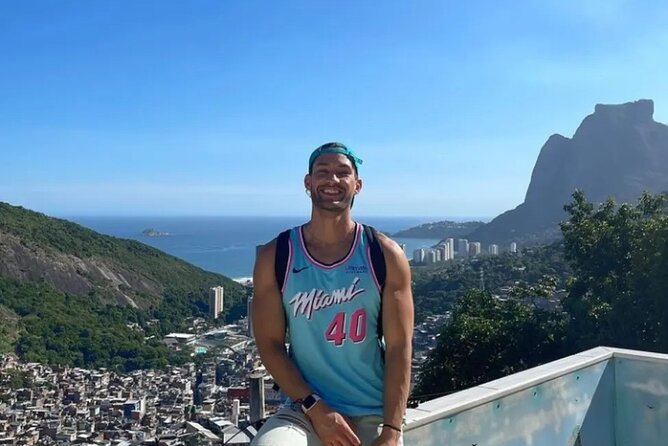 Explore the history and culture of Favela da Rocinha - Why the motorcycle ride changes the outing