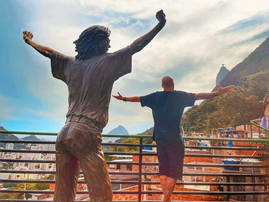 Favela Santa Marta: Walking Tour with local guide - Why Santa Marta changes the usual Rio picture