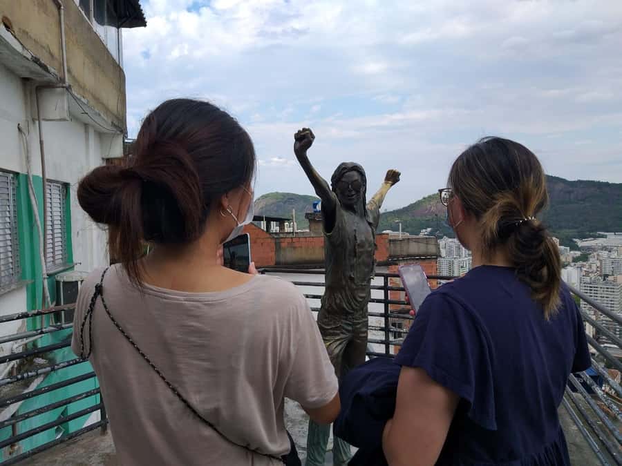 Favela Santa Marta: Walking Tour with local guide - Should you book the Santa Marta walk?