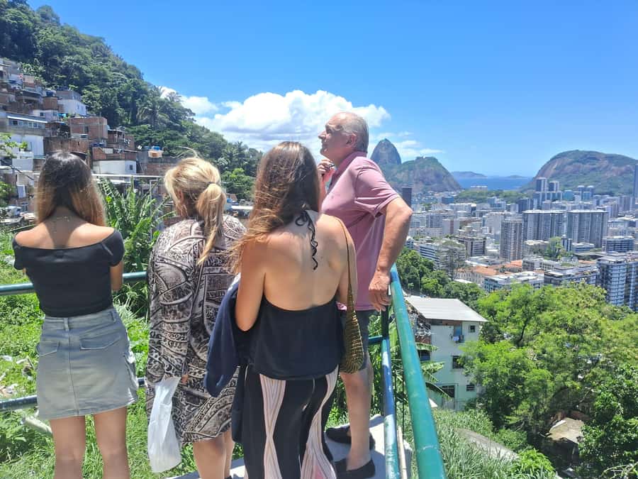 Favela Santa Marta: Walking Tour with local guide - Starting high above the streets