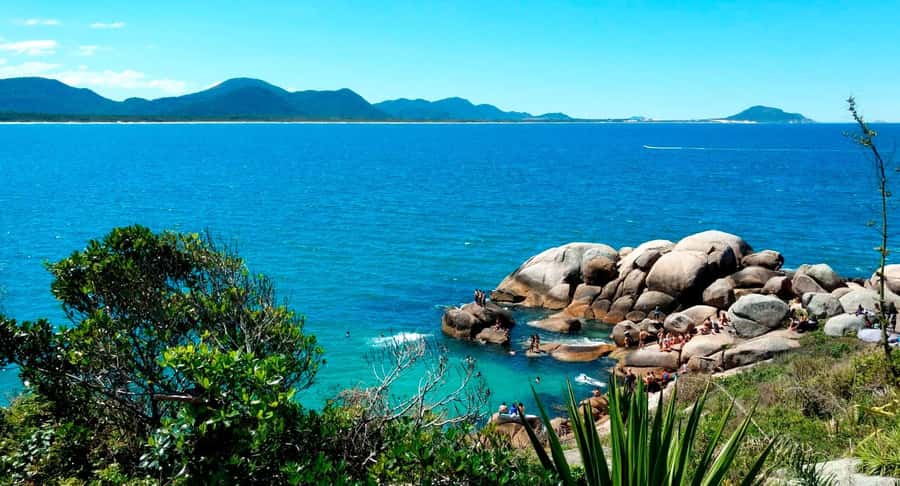 Florianópolis: Historical Center, Beach & Nature Tour - Praça XV and the historic center