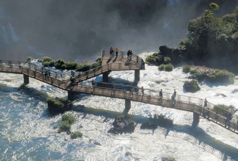 Foz do Iguaçu: Brazilian Side of the Falls - The 1-kilometer trail and the first wide views