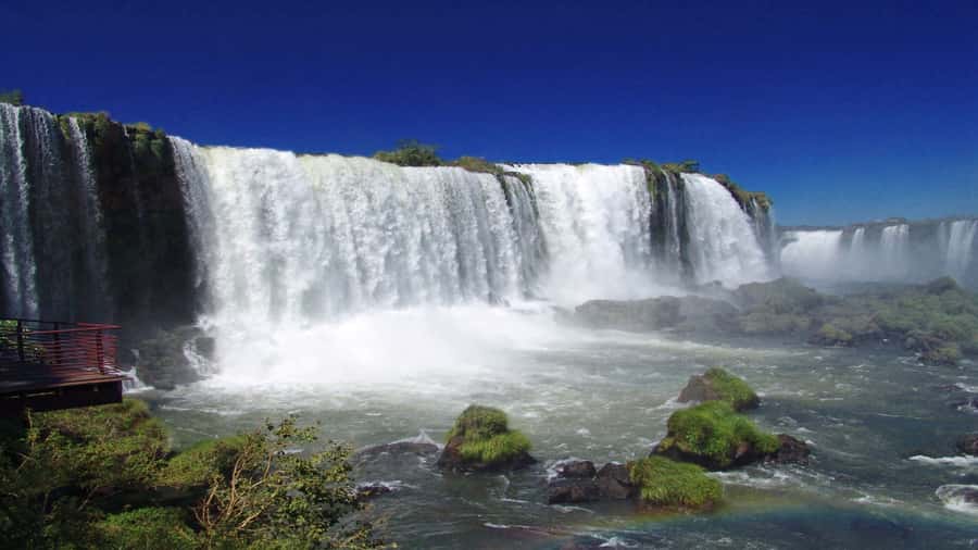 Foz do Iguaçu: Brazilian Side of the Falls + Bird Park - The observation platform puts you in the spray