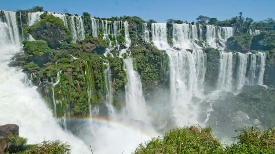 Foz do Iguaçu: Brazilian Side of the Falls + Bird Park - The Brazilian Falls route builds toward Devil’s Throat