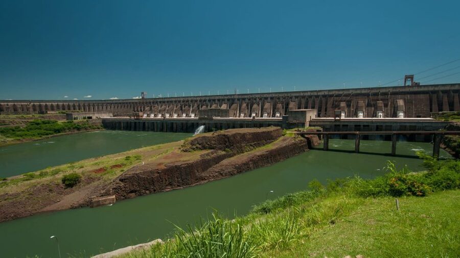 Foz do Iguaçu: Itaipu Hydroelectric Dam Guided Tour - The dam lookout delivers the clearest view