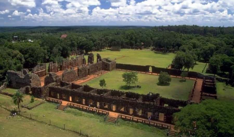 Foz do Iguaçu: Wanda Mines and San Ignacio Ruins Day Trip - The long ride to San Ignacio