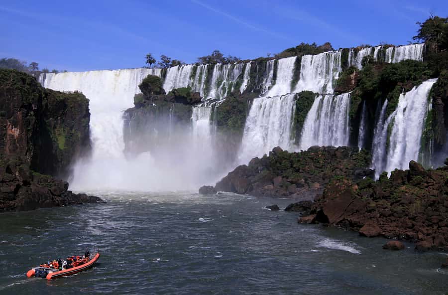 From Foz do Iguaçu: Iguazú Falls Boat Ride Argentina - Lunch Is a Pause, Not Part of the Package