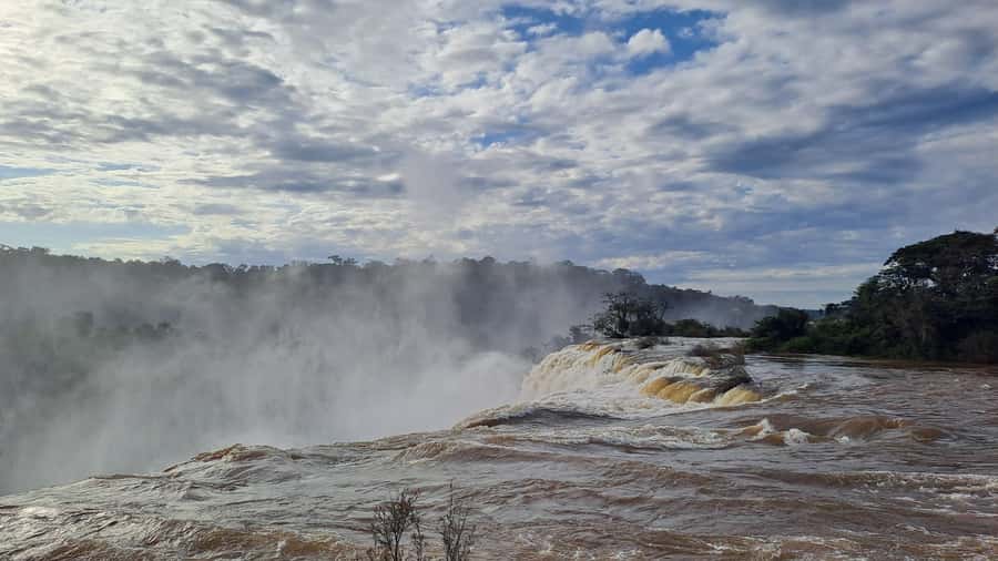 From Foz do Iguaçu: Iguazú Falls Boat Ride Argentina - The Great Adventure: Forest Track to Falling Water