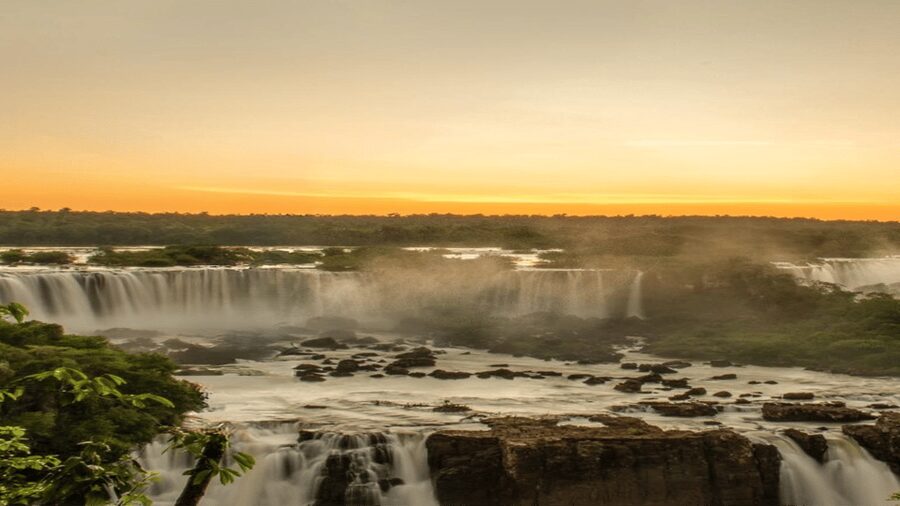 From Foz do Iguaçu: Sunset at the Falls - The Espaço Naipi cocktail finish