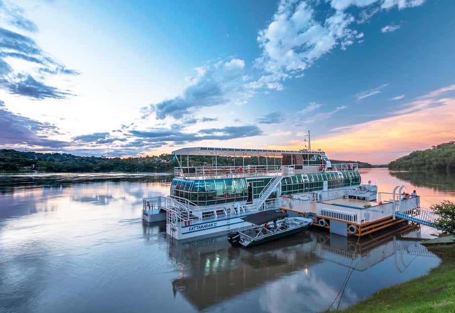 From Foz do Iguaçu: Sunset Catamaran Tour with Meal - The Tamanduá River swimming stop