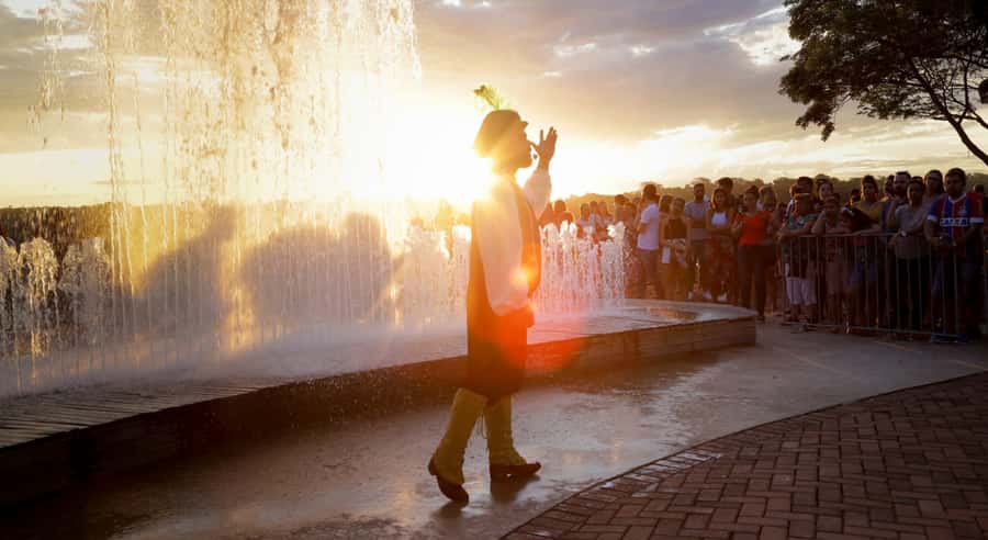From Foz do Iguazu: Triple Frontier Landmark Ticket - Why the Triple Frontier is worth an evening