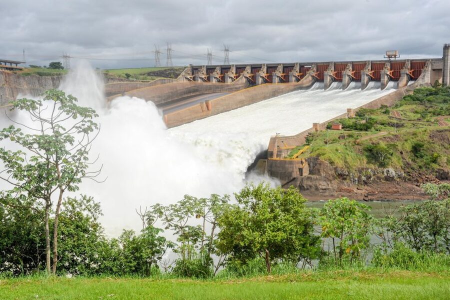From Puerto Iguazu: Itaipu Dam Tour with Entrance Ticket - Three bus stops around the Itaipu Complex