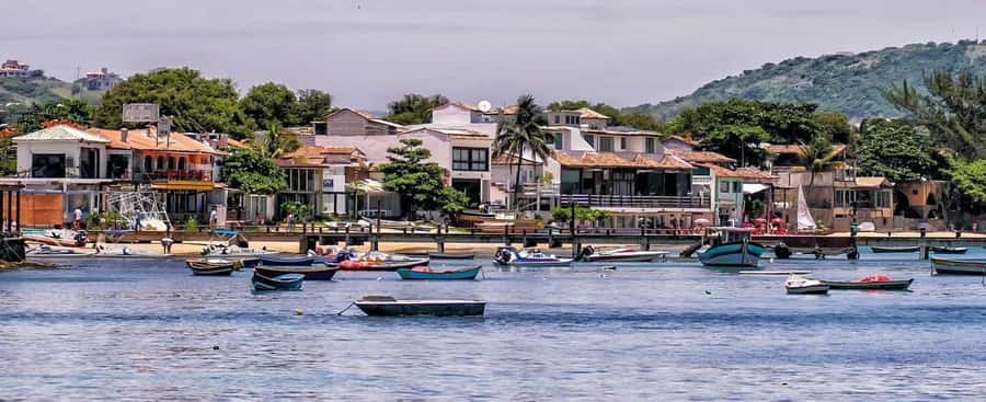 From Rio: Buzios Beaches Day Trip with Boat Ride and Lunch - Lunch at Bastidores Gourmet Restaurant