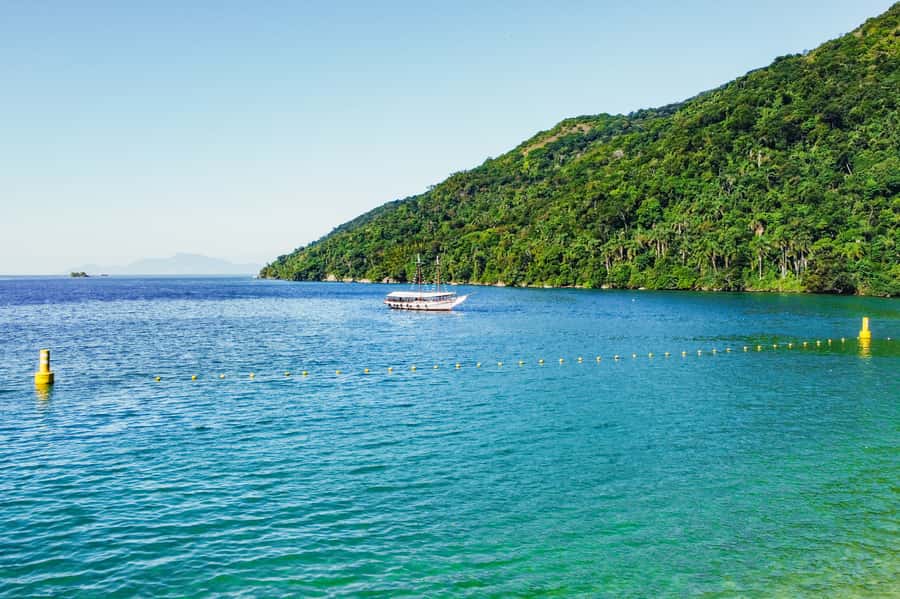 From Rio de Janeiro: Angra dos Reis Boat Trip with Lunch - Cataguases and the smaller island stops