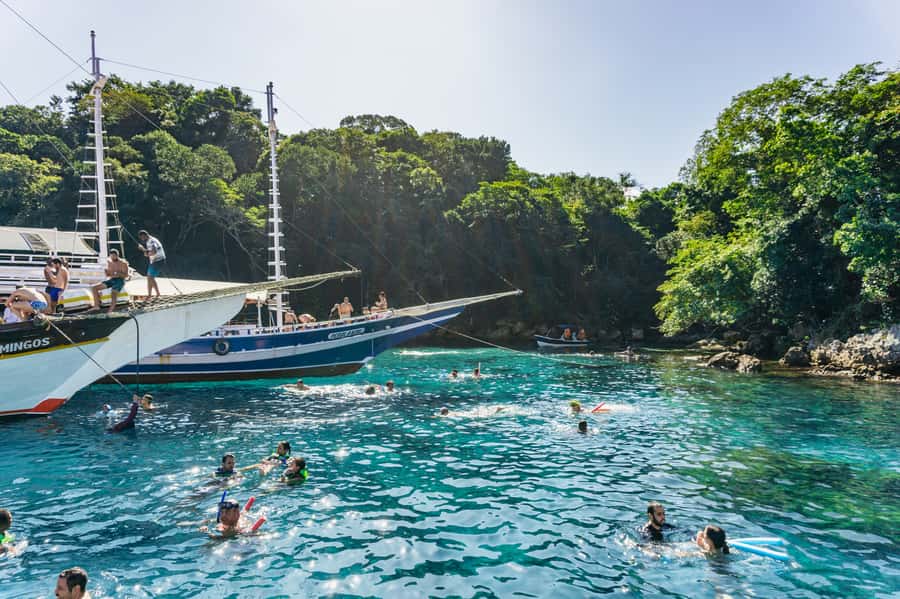 From Rio de Janeiro: Angra dos Reis Boat Trip with Lunch - Weather can change the comfort of the day