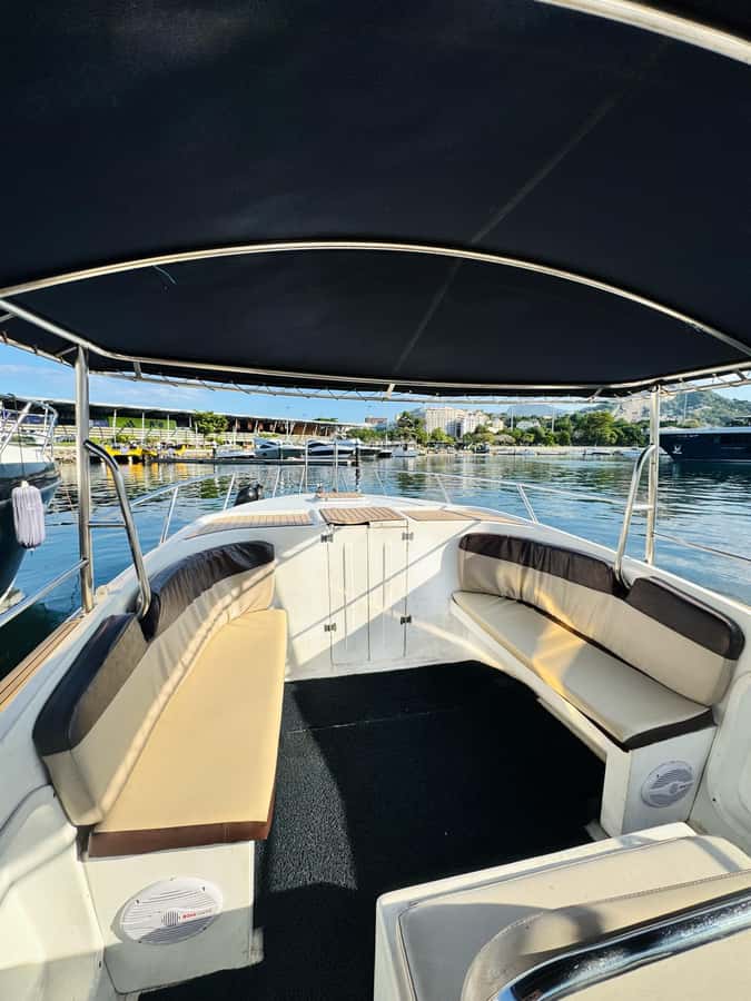 From Rio de Janeiro: Private Speedboat Tour - The $400 price and who gets the best value