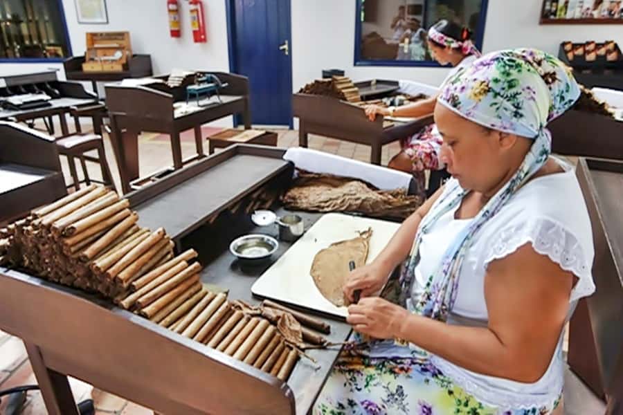 From Salvador: Cachoeira Colonial Town Daytrip - Santo Amaro: market life and colonial connections