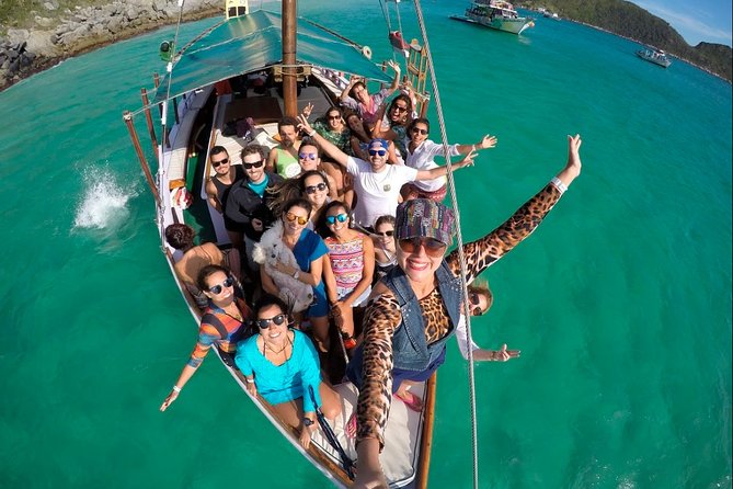 Full Day Tour to Angra dos Reis and Grand Island - Lagoa Azul, the strongest water stop