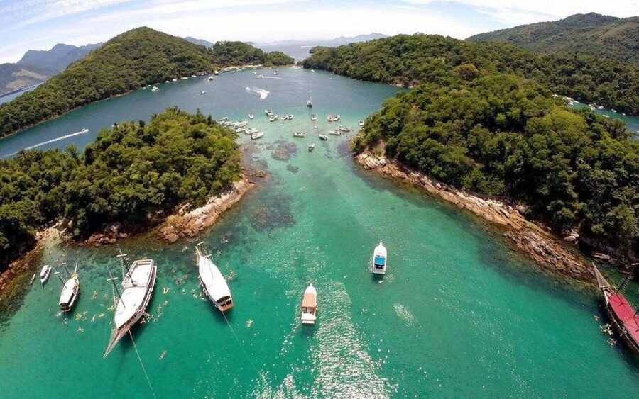 Full-Day Tour to Angra dos Reis and Ilha Grande - Lunch at Velinn Angra Sunset