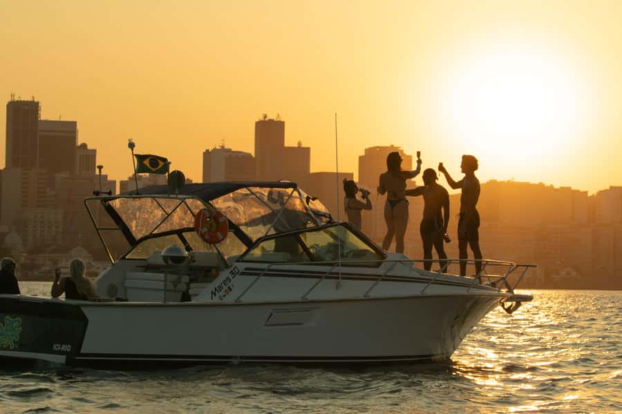 Glória: Sunset Speedboat Cruise with Drinks and Snacks - Comfort, seating, and seasickness
