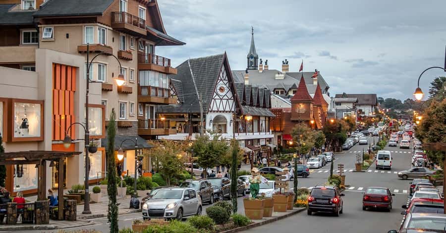 Gramado and Canela: Private Daytour from Porto Alegre - Gramado center and the European-style atmosphere