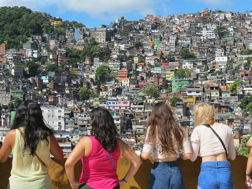 Guided Excursion: Get to Know Rocinha - A guide can shape the whole experience