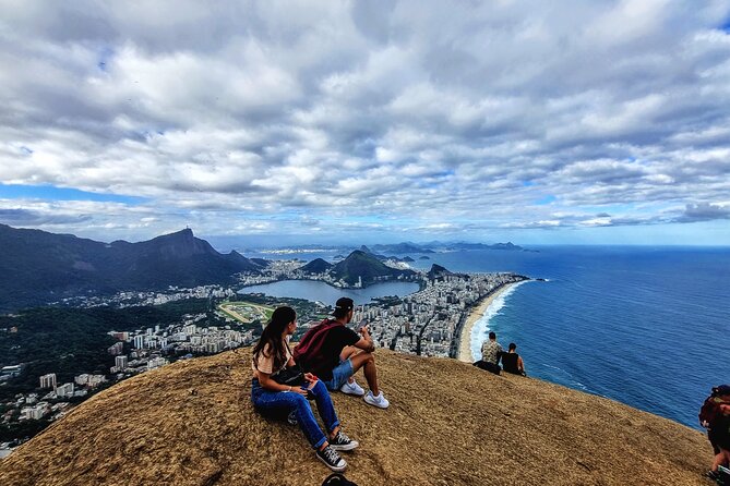 Half Day Hiking Tour Morro Dois Irmaos and Favela Vidigal - The sunrise version: two outings in one