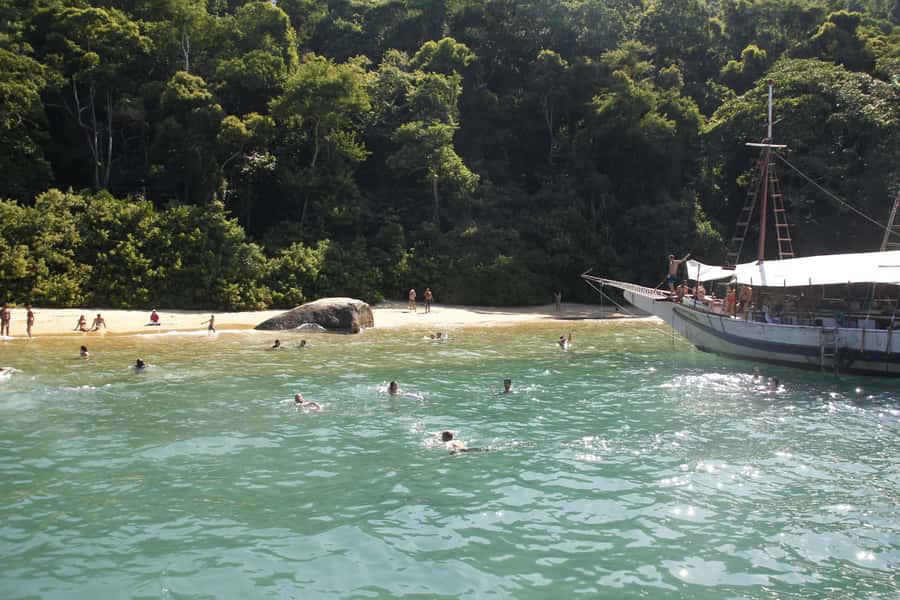 Half-Day Schooner Cruise and Snorkeling in Paraty Bay - Finding the pier in Paraty’s Historic Center