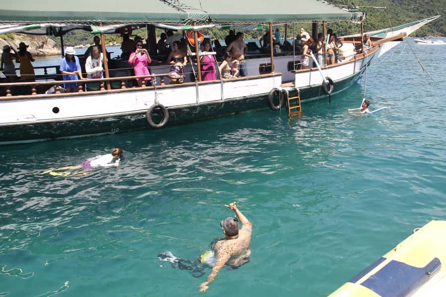 Half-Day Schooner Cruise and Snorkeling in Paraty Bay - Blue Lagoon and the onboard lunch choice