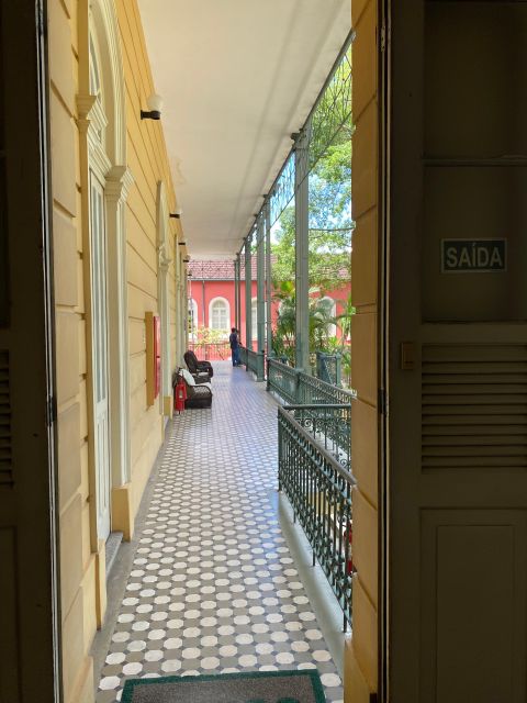 Historic City Tour Manaus by car with 3 stops. - A private car changes the pace